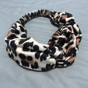 Zara Leopard Headwrap Hair Accessory